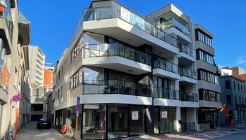 Stijlvol duplex appartement met zicht op zee