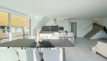 Stijlvol duplex appartement met zicht op zee