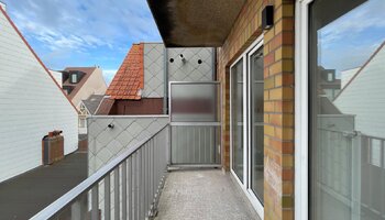 Gerenoveerd & gemeubeld 3 SLK-appartement te Lippenslaan