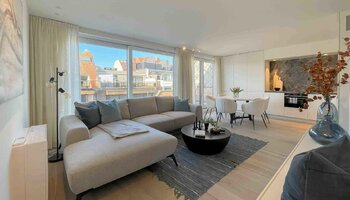 Penthouse magnifiquement rénové avec vue sur mer 