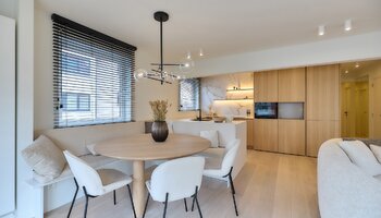 Prachtig gerenoveerd hoekappartement met 3 slpk op de Lippenslaan 