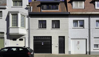 Maison de luxe avec garage 