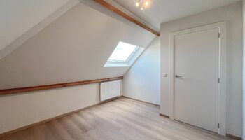 Uitstekend gerenoveerd duplex appartement met 3 slaapkamers