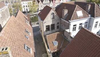 Mooi gelegen woning aan de Langerei met stadskoer 