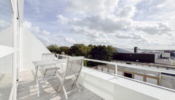 Penthouse lumineux avec belle terrasse ensoleillée 