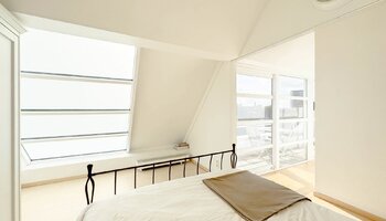 Penthouse lumineux avec belle terrasse ensoleillée 