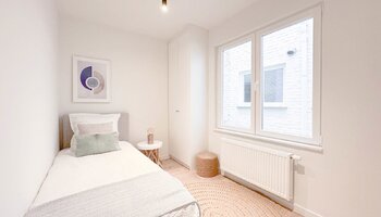 Prachtig gerenoveerd gelijkvloers-appartement 