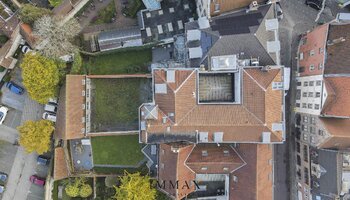 Uniek monumentaal stadspaleis - voormalig  'Hotel Walburg' - met binnentuin en koetshuis