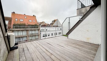 Subliem gerenoveerde penthouse met 3SK én westgericht zonneterras