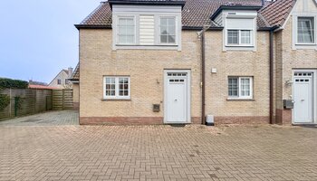 Prachtig gerenoveerde woning met 3 slaapkamers en tuin