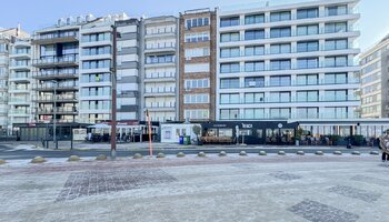 Ongelooflijk breed en ruim appartement op de Zeedijk nabij het Rubensplein